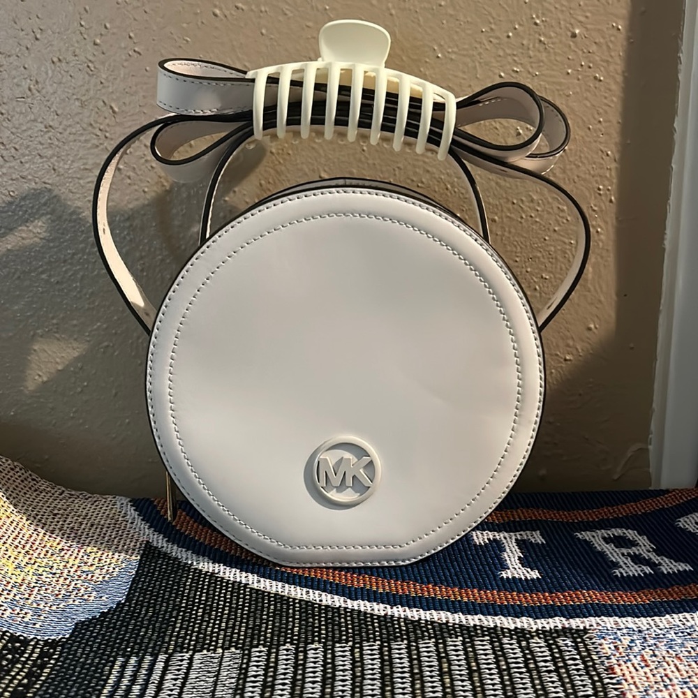 Michael Kors Light Pink Crossbody purse